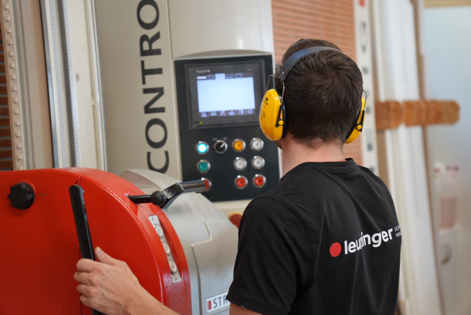 Wir bilden aus - Deine Zukunft im Schreinerhandwerk